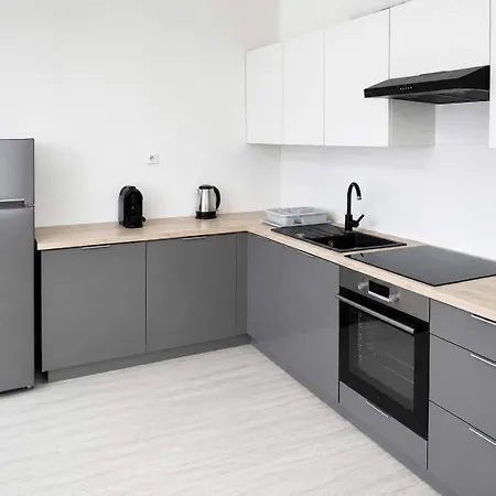 Family Haven - 45 Min To Vienna & Free Parking * 브라티슬라바