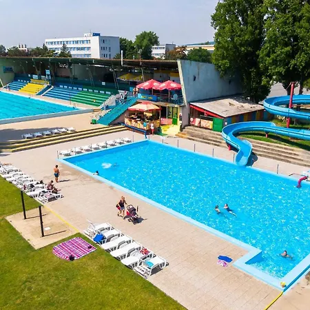 Family Haven - 45 Min To Vienna & Free Parking 브라티슬라바