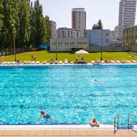 Family Haven - 45 Min To Vienna & Free Parking